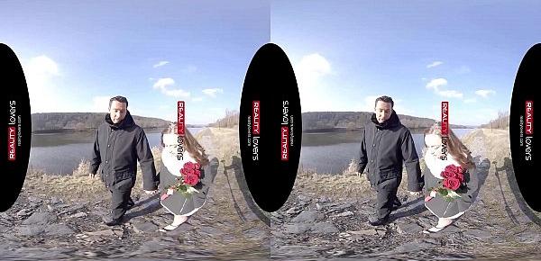  RealityLovers - My bushy Valentine Surprise VR